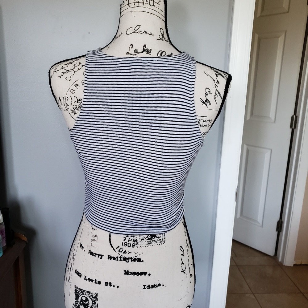 Striped crop top - Picture 3 of 3